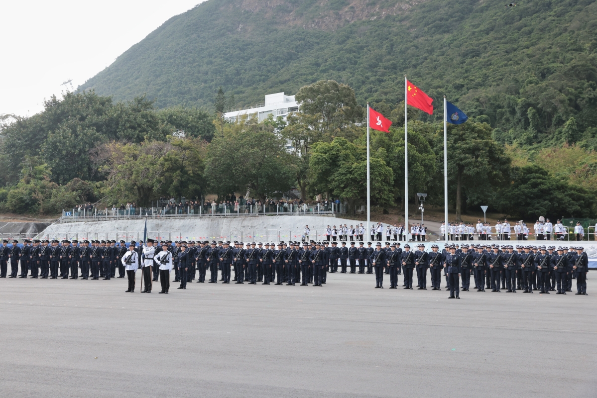 香港警察学院举行结业会操