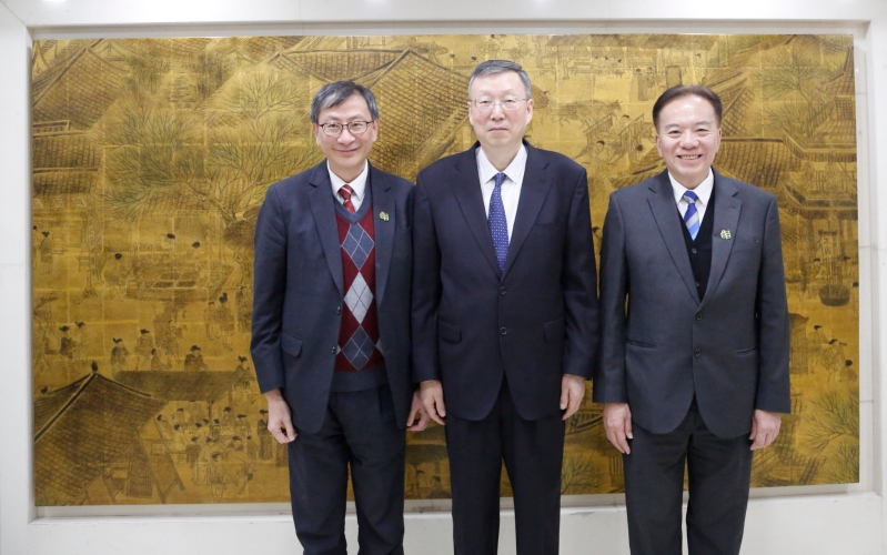 教育部副部长王嘉毅会见香港教育大学代表团，肯定教大办学成就，期望融入教育强国建设.jpg