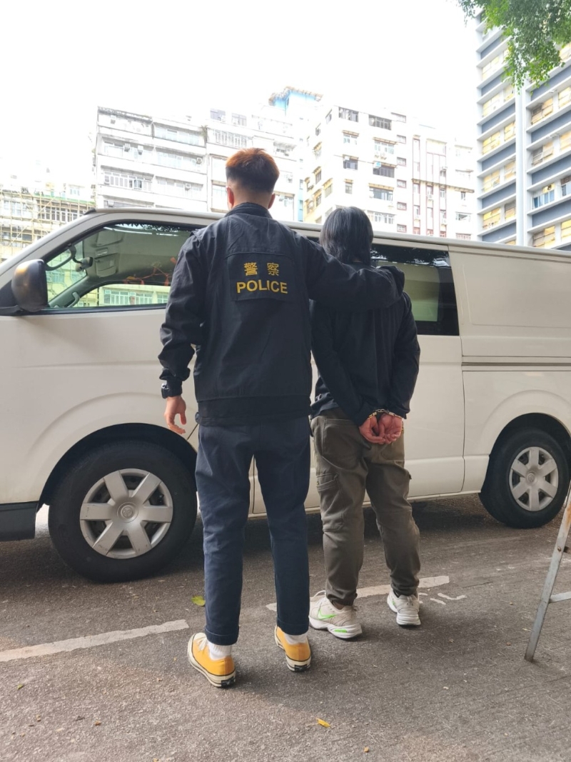 警方拘捕4名男子