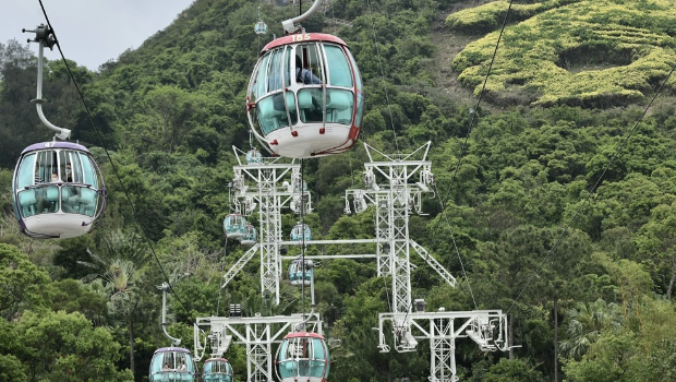 海洋公园今日（19日）表示，由于登山缆车因信号故障而暂停服务。