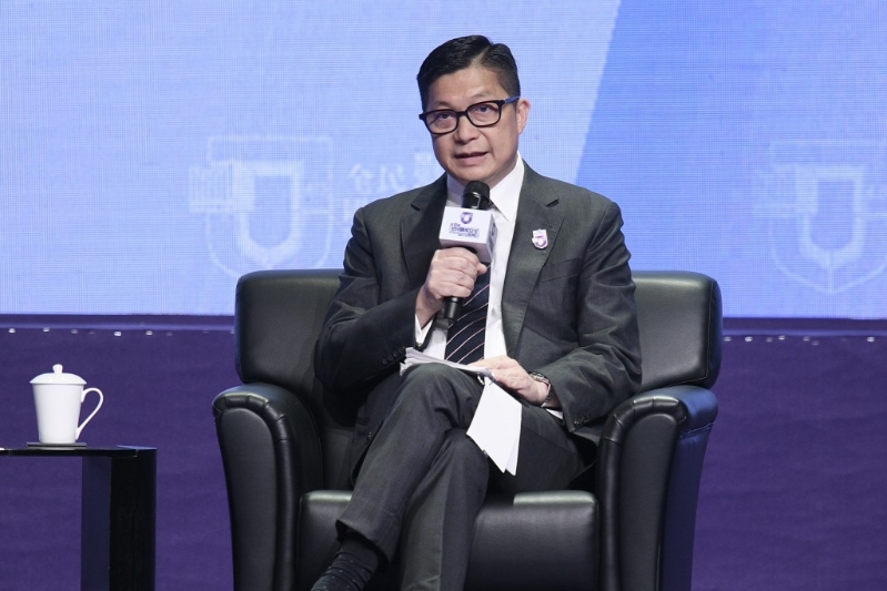 鄧炳強表示，自港區《國安法》實施以來，保安局已對失實言論及偏頗報道，作出超過200次反駁。陳浩元攝 